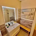 Appartement L'app' Art, Jolie Vue En Rdc à 200 M De La *