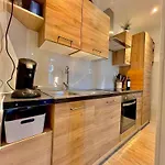 Appartement L'app' Art, Jolie Vue En Rdc à 200 M De La *